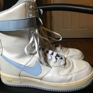 Nike Air Force 1 Women’s Ice Blue/ pearl 6 inch Size 11 High-tops